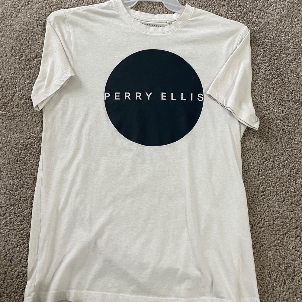 Perry Ellis T shirt
